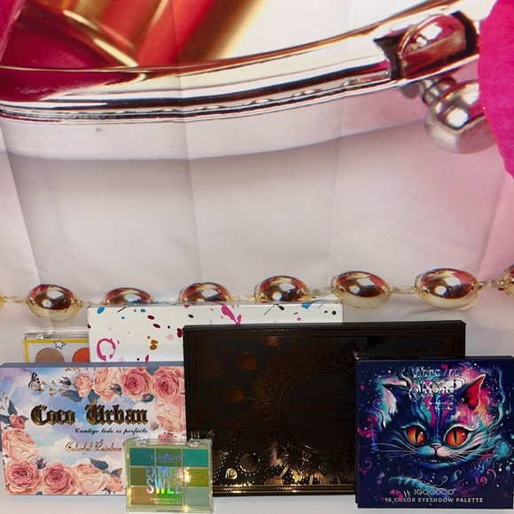 Eye Shadow Pallet Bundle, NEW. - Picture 2 of 8